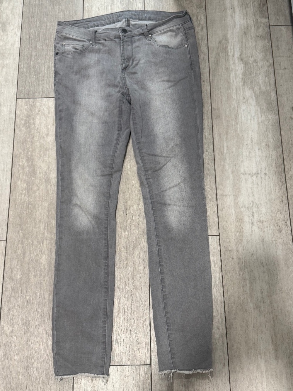 Articles of Society Sarah Skinny Jeans 29 Grey Baltic Wash Frayed Hem Stretch